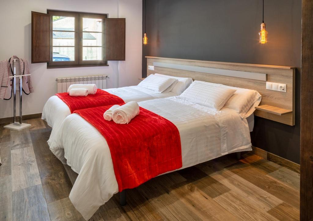Apartamentos Rurales Lola Penarronda Кастрополь Экстерьер фото