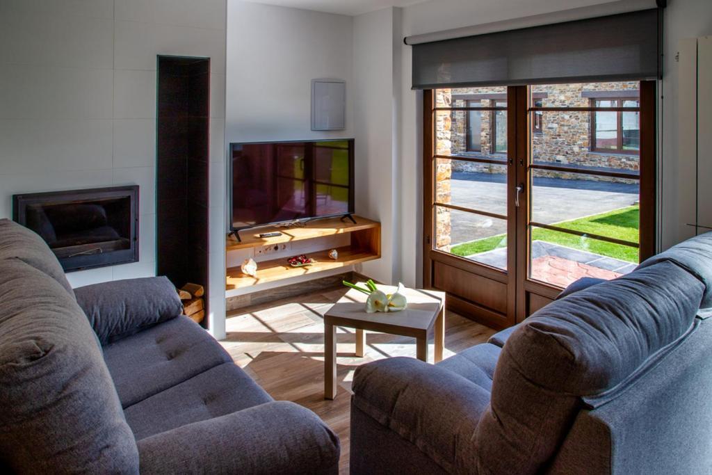 Apartamentos Rurales Lola Penarronda Кастрополь Экстерьер фото