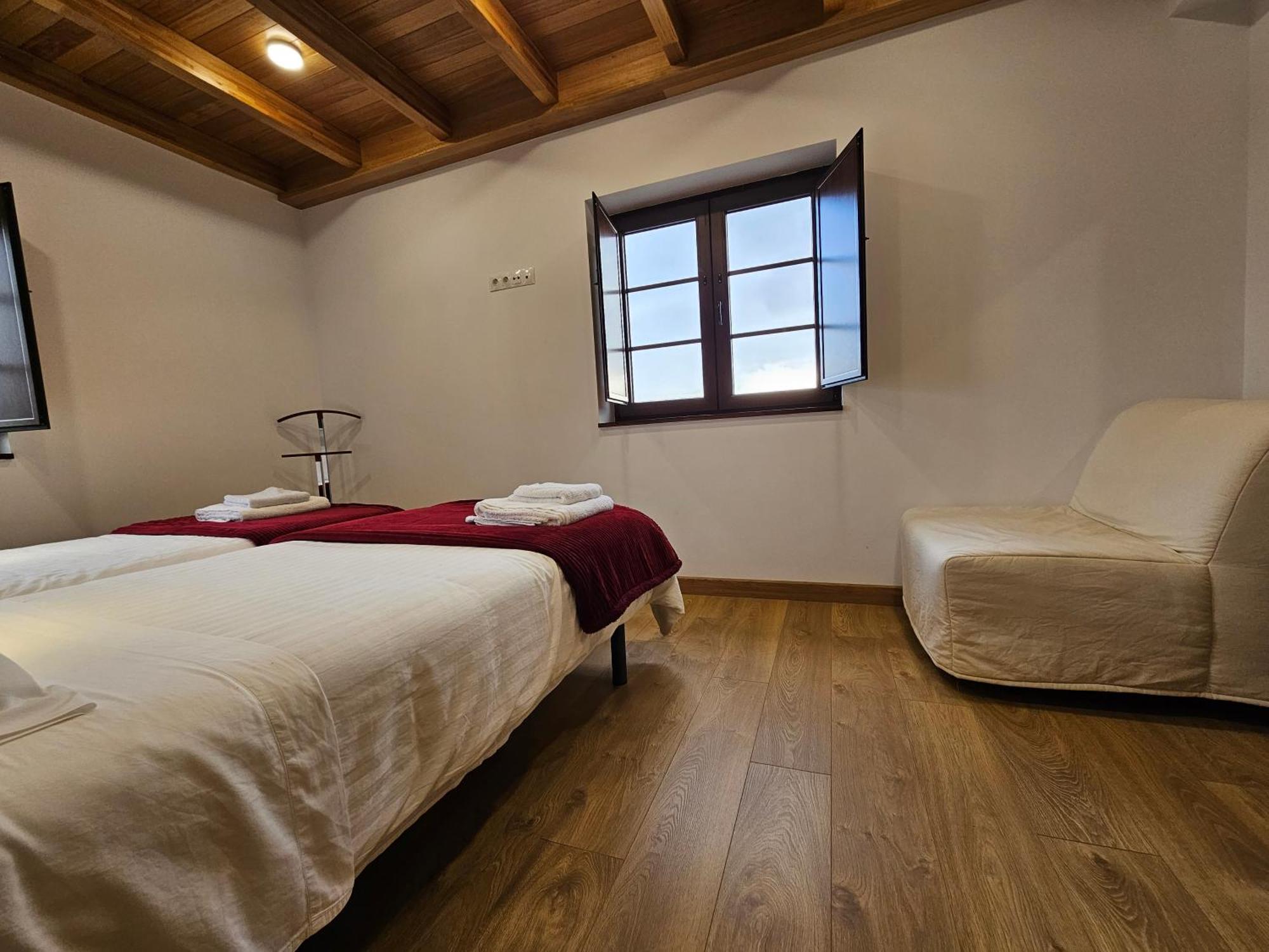 Apartamentos Rurales Lola Penarronda Кастрополь Экстерьер фото