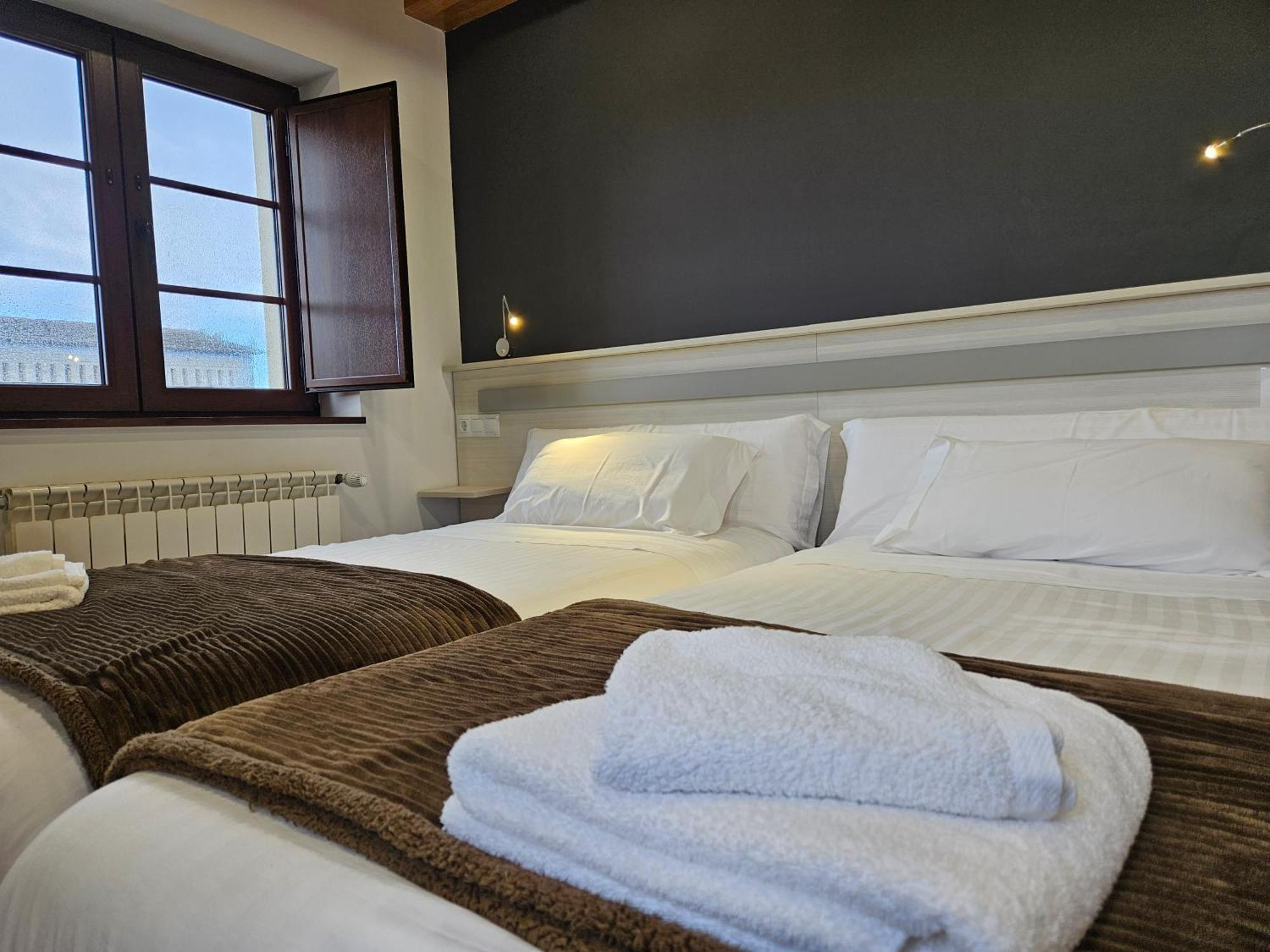 Apartamentos Rurales Lola Penarronda Кастрополь Экстерьер фото