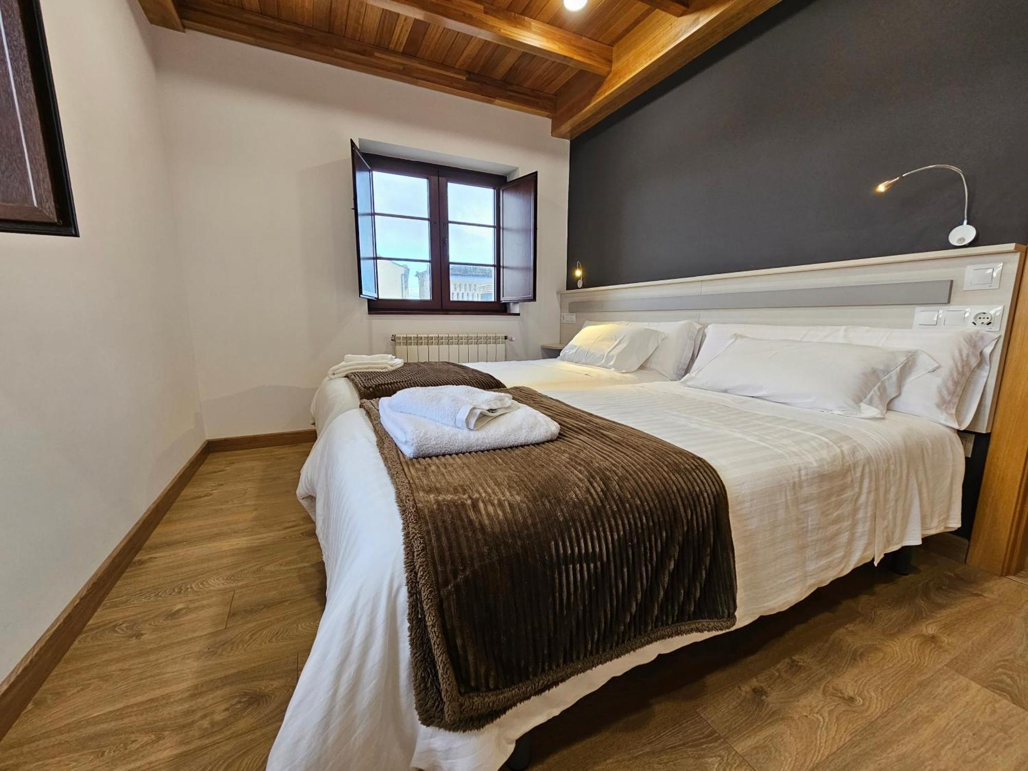Apartamentos Rurales Lola Penarronda Кастрополь Экстерьер фото